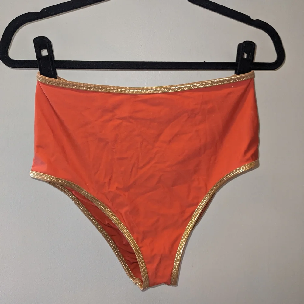 Aerie Two Piece Swimsuit, Size Large - Picture 3 of 7